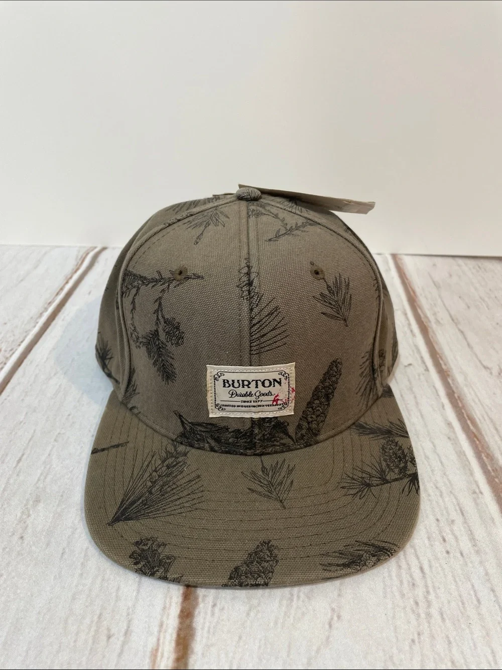 NWT Burton Adult Snapback Cap MB Riggs Olive Green Pinecone Print Hat Flat Brim